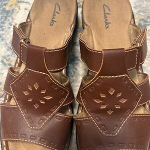 Clarks Women's Tan Leather Sandals